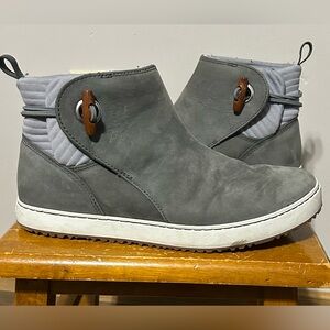 L.L. Bean Mountainside Toggle Boots